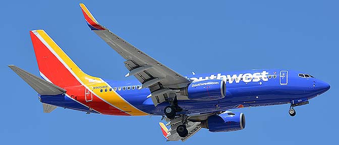 Southwest Boeing 737-7H4 N905WN, Phoenix Sky Harbor, September 25, 2016